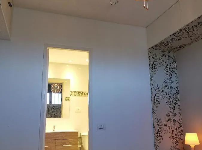 Modern شقة *
